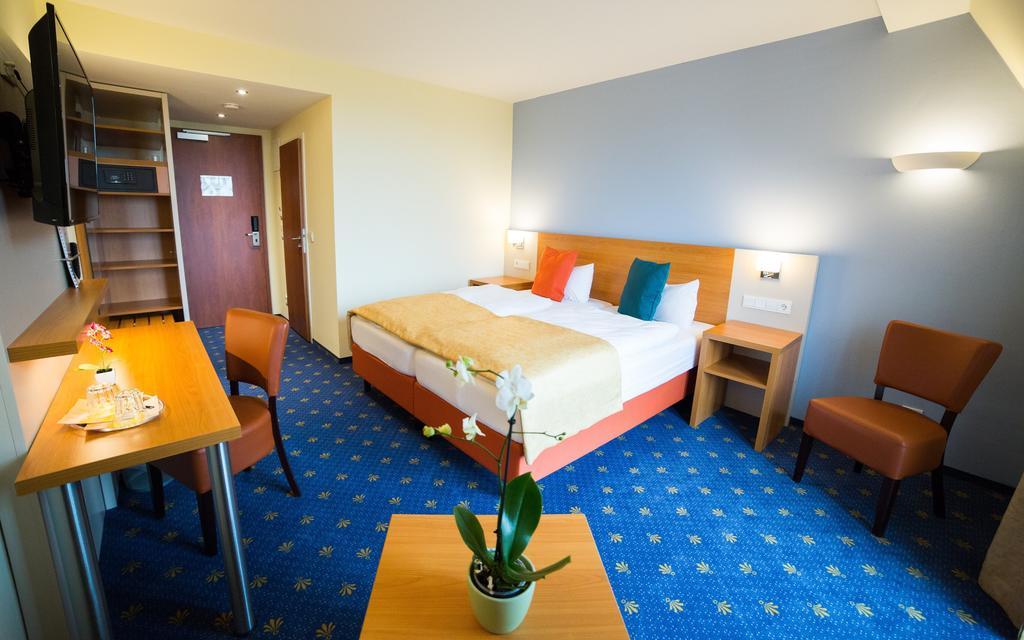 Berghotel Tambach Екстер'єр фото