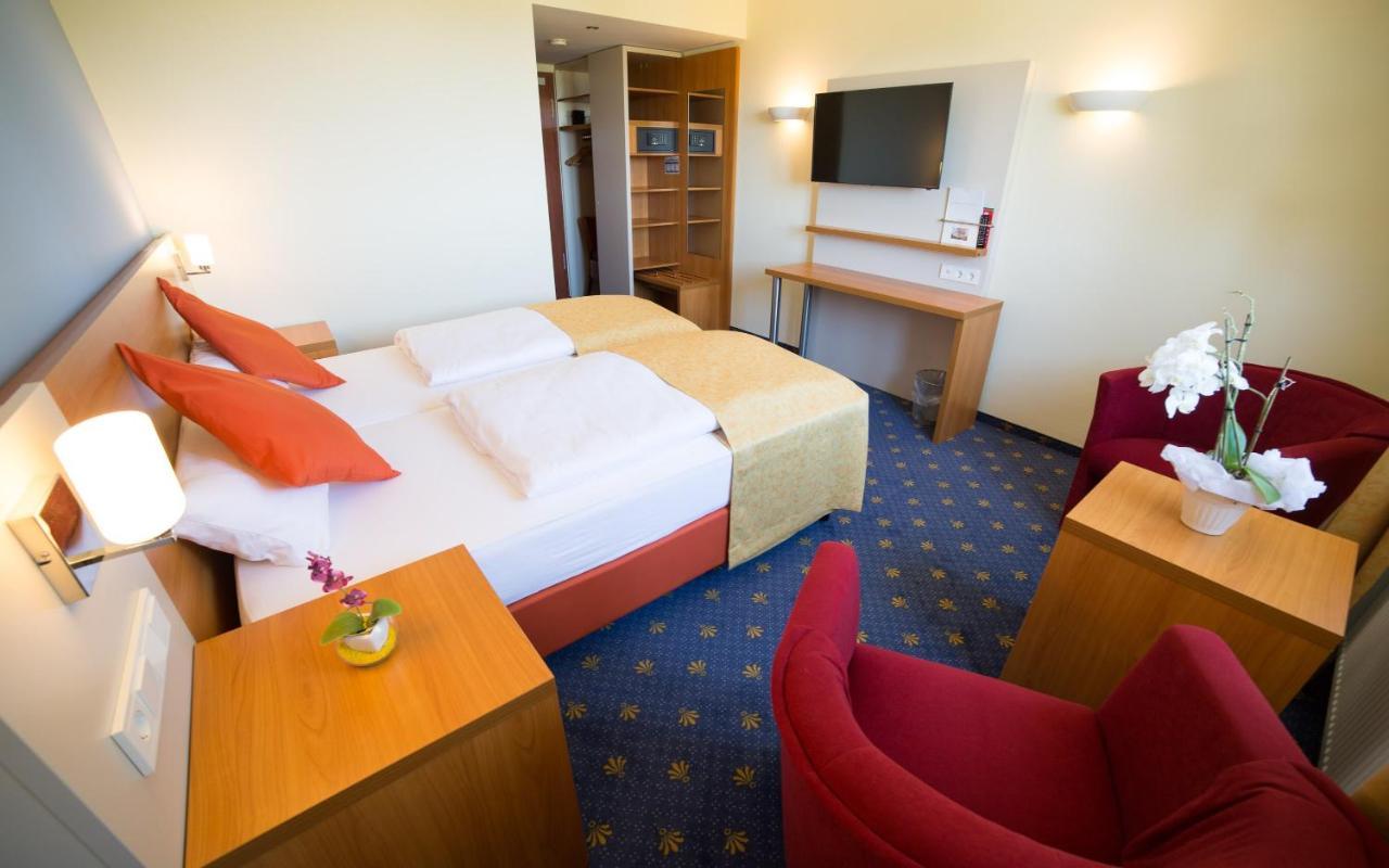 Berghotel Tambach Екстер'єр фото